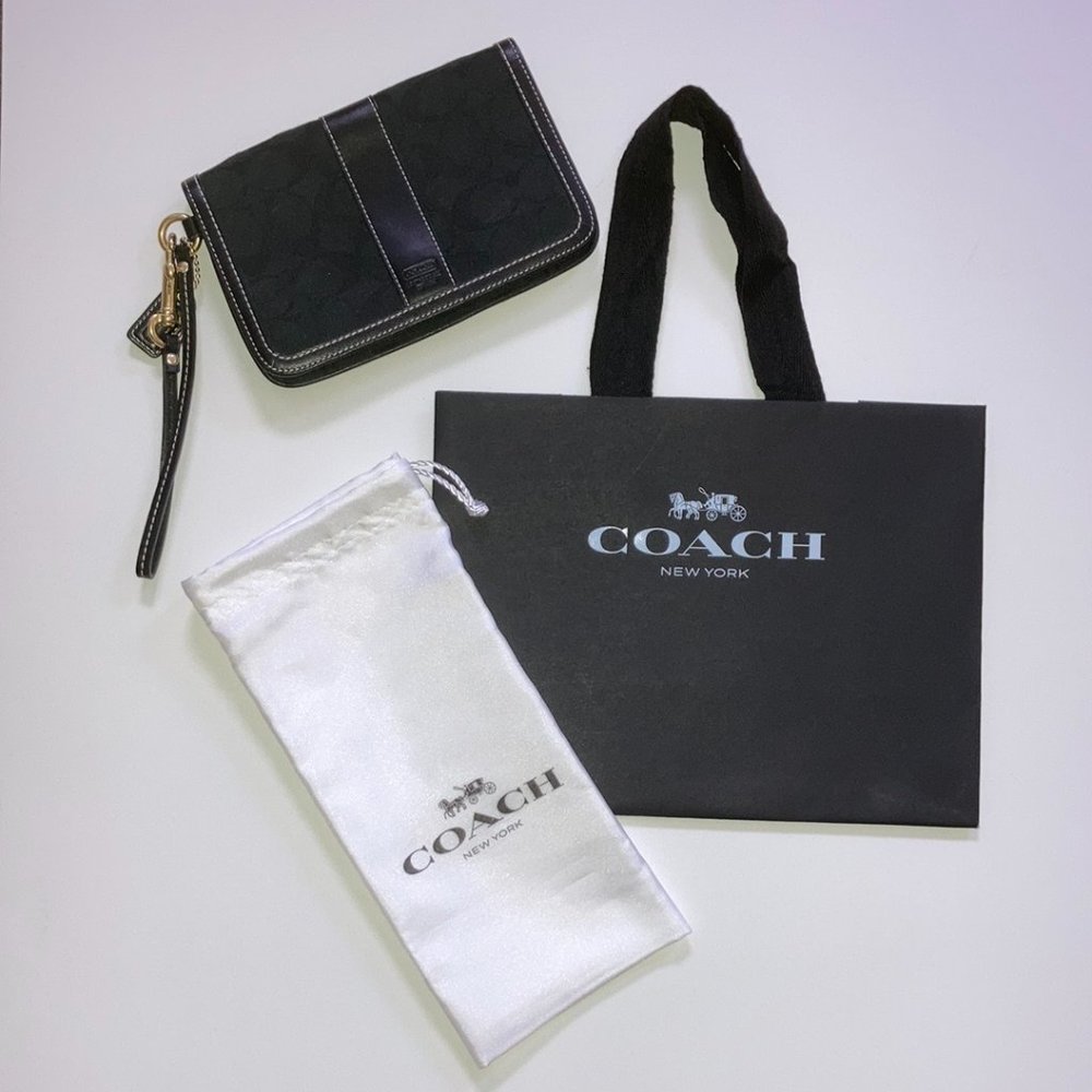 NWOT Coach Signature Large Flap Wristlet + Satin Dust Bag & Shopping Bag